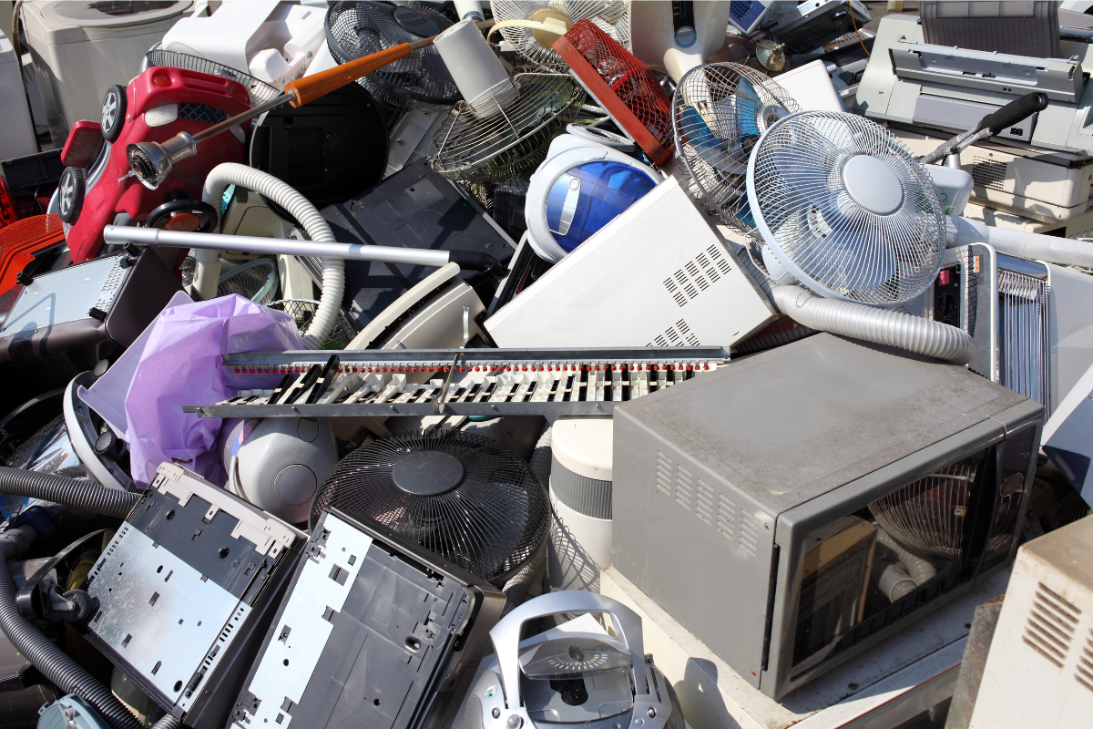 The Rise of E-Waste Refurbished Electronics Reduces E-Waste